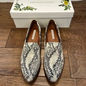 Chelsea & Violet Jenna Snakeskin Loafers 9